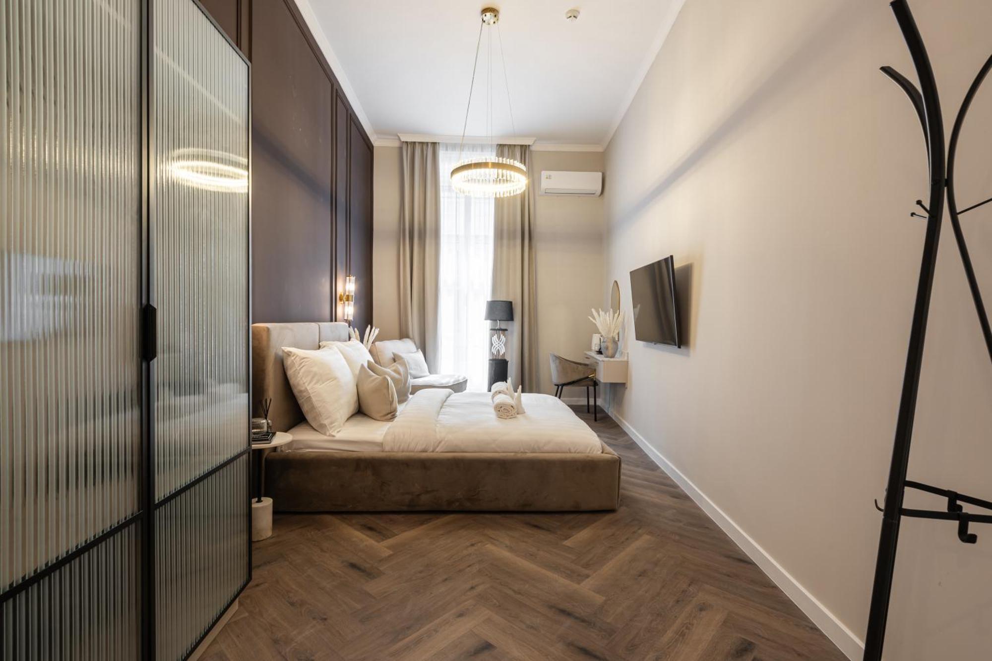 Timeless Boutique Suites By Bqa Budapest Exteriör bild
