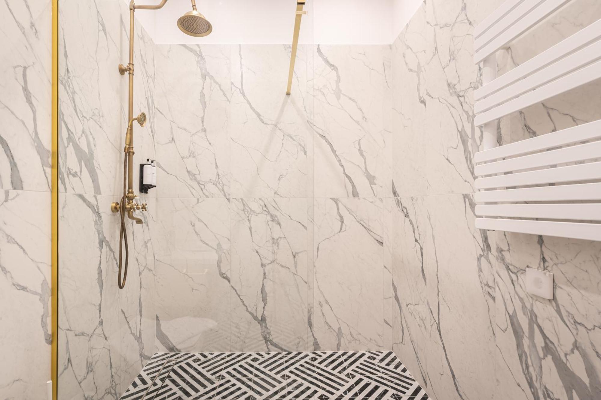 Timeless Boutique Suites By Bqa Budapest Exteriör bild